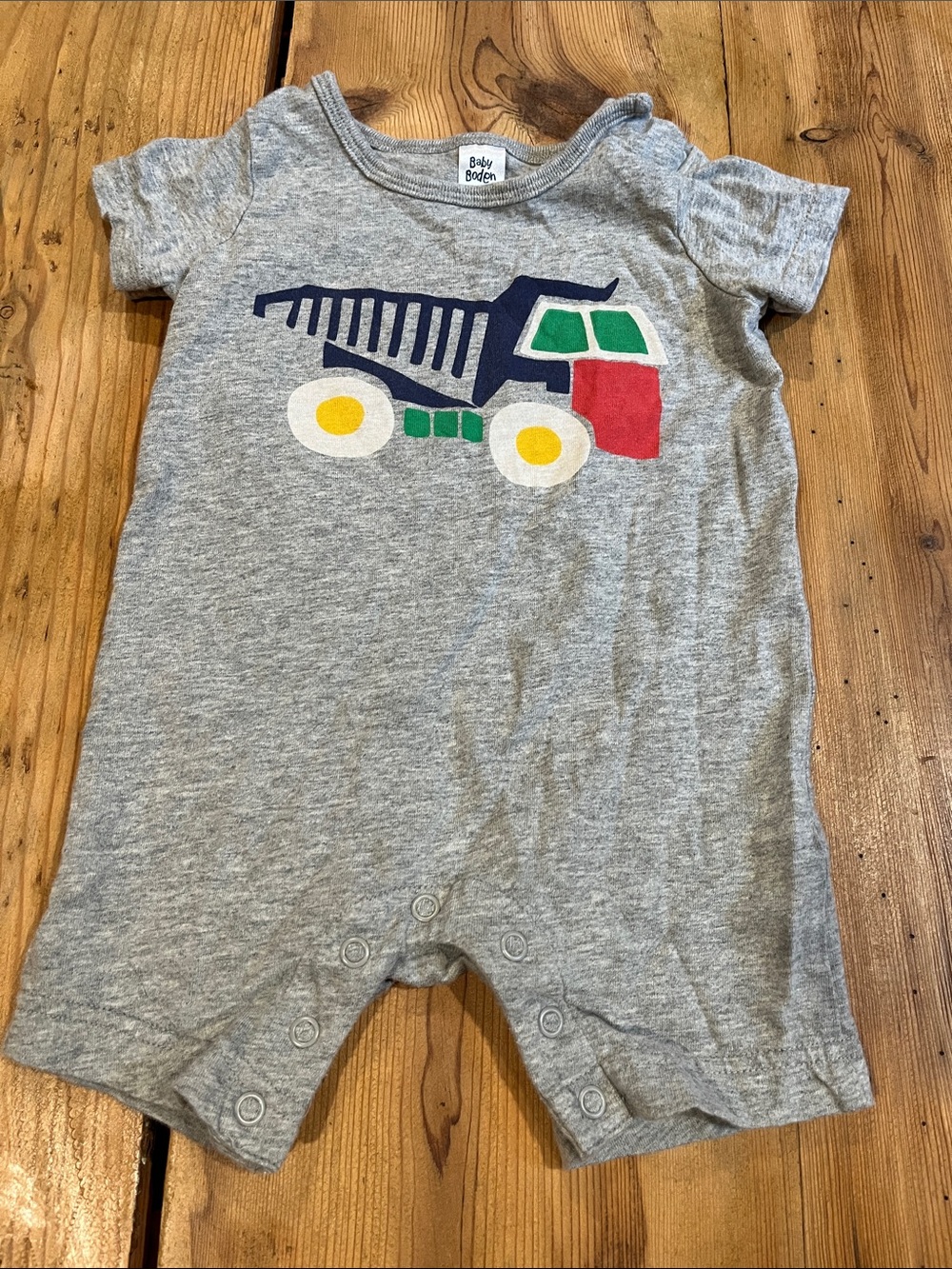MINI BODEN (Baby Boden) 3-6M Graphic Dump Truck Short-All Shortie Romper